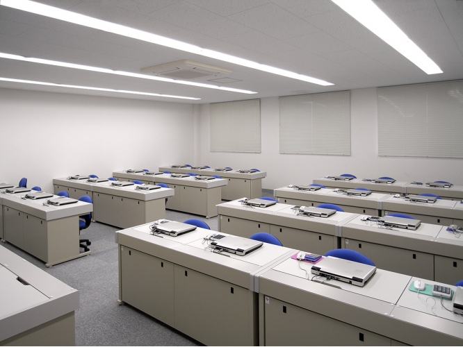 生蘭高等専修学校 パソコン教室 導入事例 株式会社ガイアエデュケーション