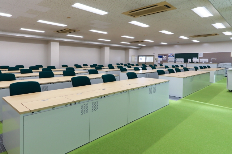 福岡常葉高等学校 パソコン教室 導入事例 株式会社ガイアエデュケーション 福岡常葉高等学校 パソコン教室 導入事例 株式会社ガイアエデュケーション