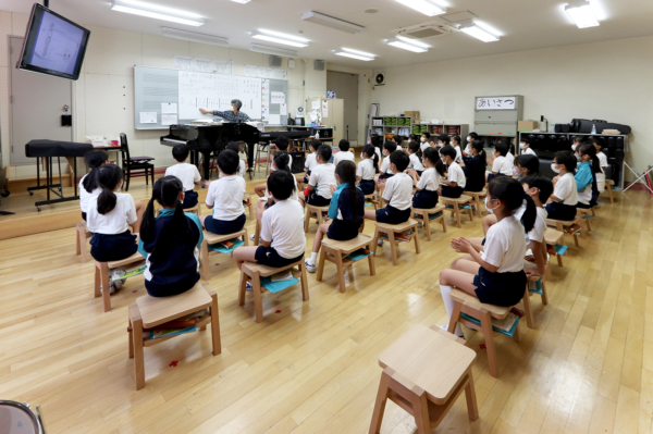 宝仙学園小学校（音楽室）